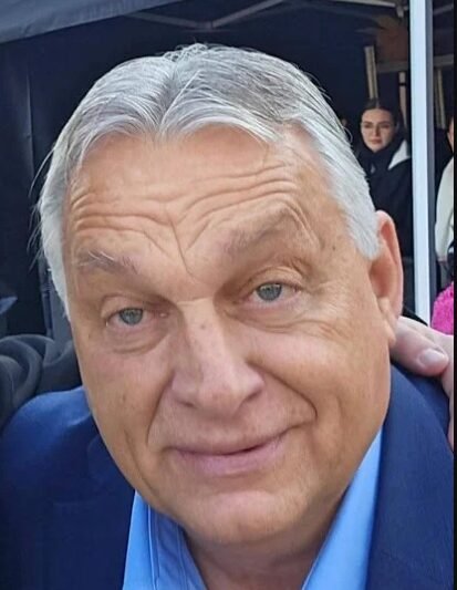 Mindenki, aki bántja ezt az áldott Jó Embert, az most jól figyeljen ide: