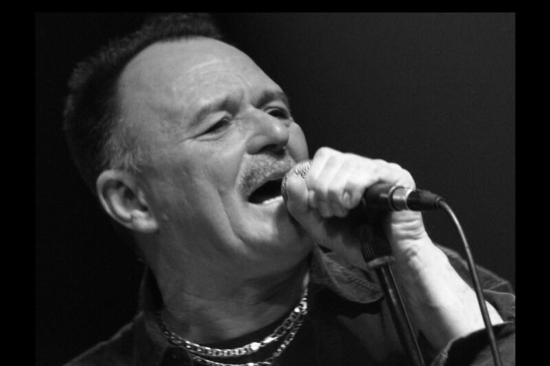 Drámai hír érkezett Nagy Feróról