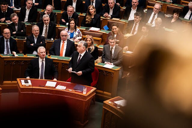 Óriasi Balhé tört ki a Parlamentben: