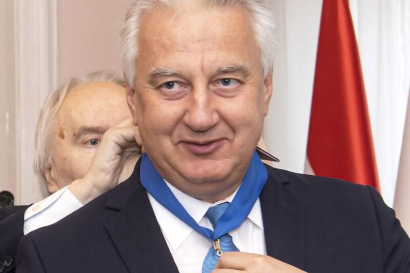 Semjén Zsolt lemondása… Felszólították Semjén Zsoltot– Távozzon a posztjáról 👇𝐂𝐢𝐤𝐤 𝐚 𝐡𝐨𝐳𝐳𝐚́𝐬𝐳𝐨́𝐥𝐚́𝐬𝐨𝐤𝐧𝐚́𝐥!