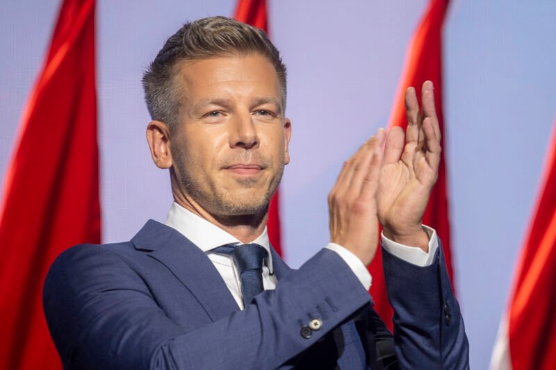 Friss! Magyar Péter bejelentette, a közlekedési minisztert és a családügyi tárca vezetőjét – ilyen döntés még nem volt a magyar történelemben