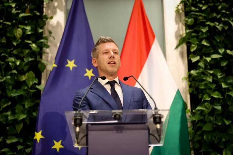 Megszűnnek a Vármegyék, és újra Megyék lesznek. Megszűnnek az Ispánok, Főispánok.